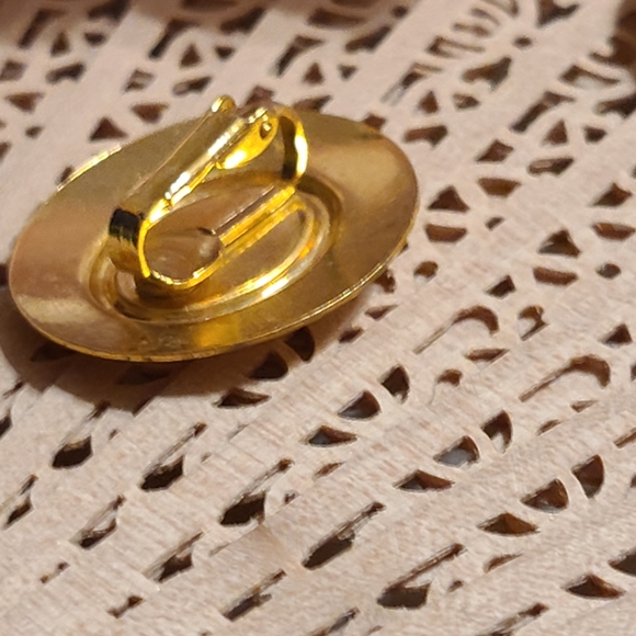 80's Style Gold & Red Clip on earrings vintage earrings for sale - Picture 6 of 12